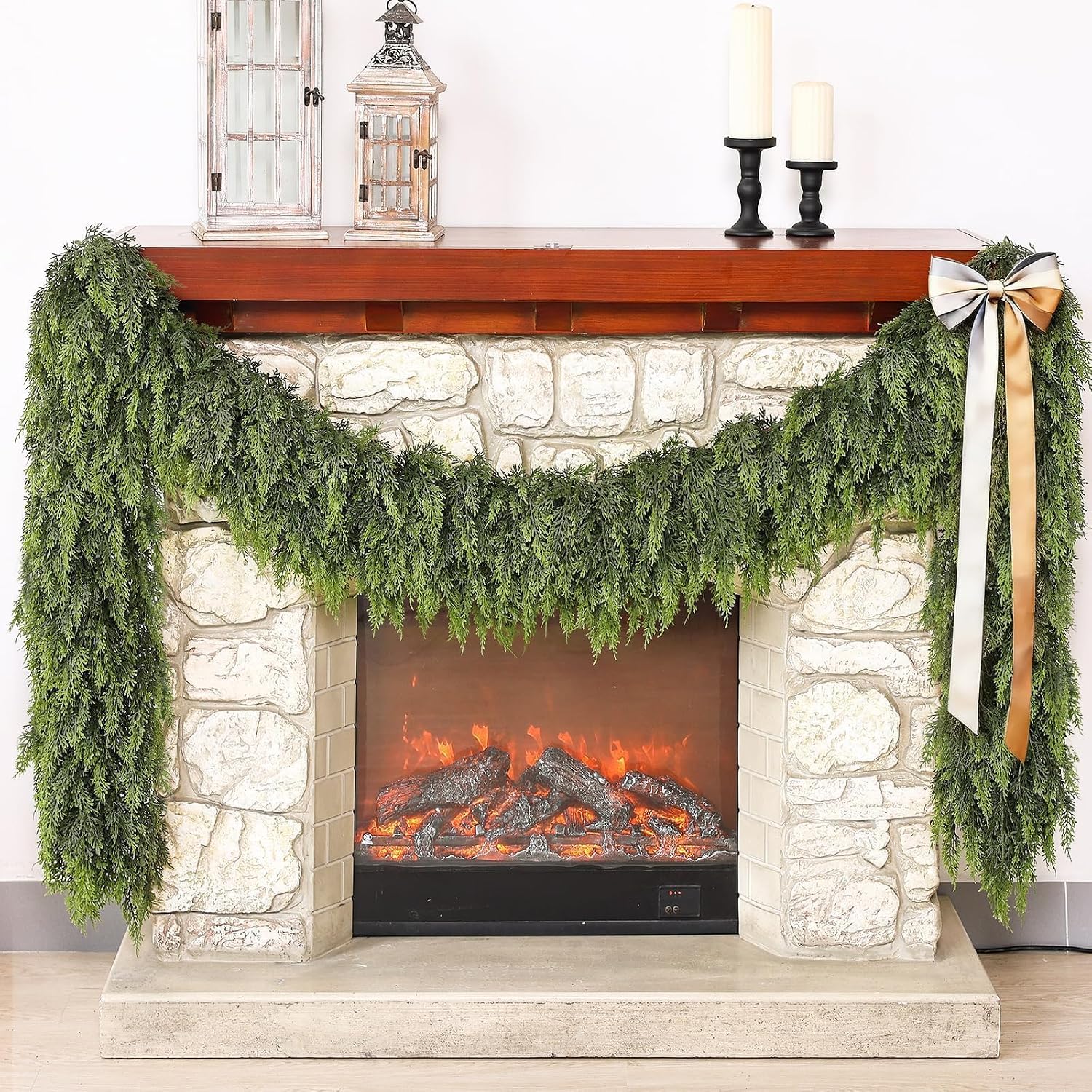 Cedar Swag With Eucalyptus Accents